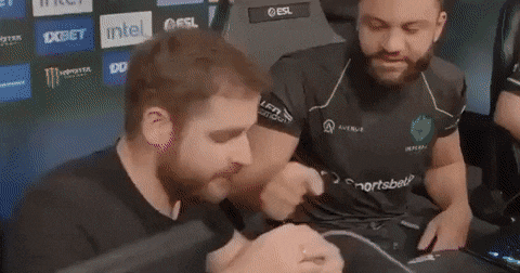 Подборка гифок -  03.12.2025