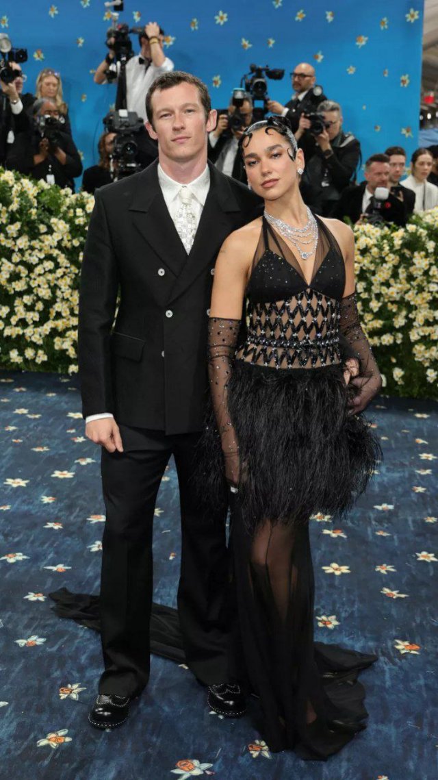 Новый претендент на роль Джеймса Бонда - этот актер является бойфрендом певицы Дуа Липы