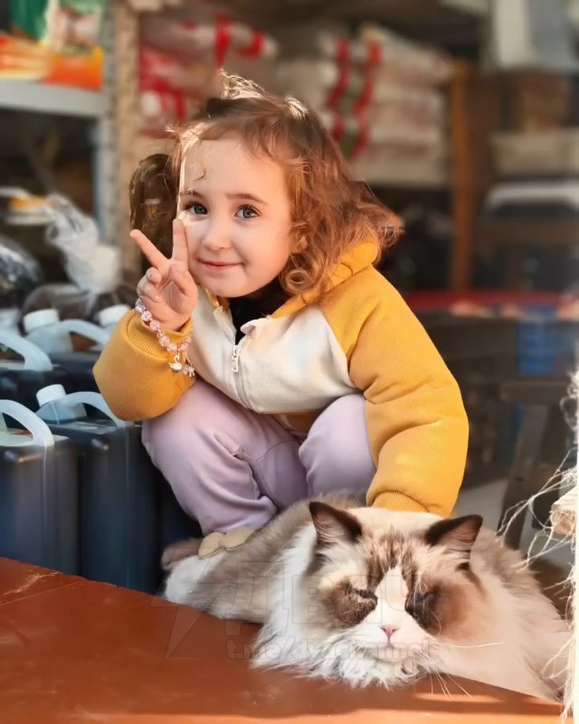 У китайской пары родилась светловолосая голубоглазая девочка