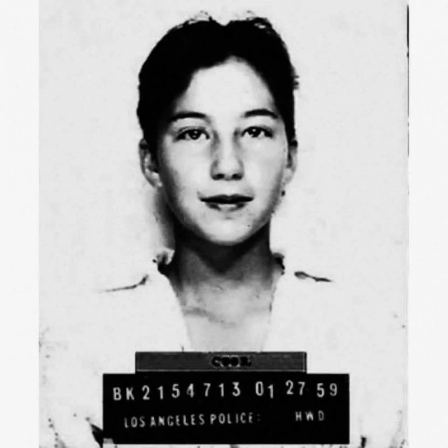 13-летнюю Шер арестовали в Лос-Анджелесе за вождение без прав, машину она одолжила у подруги, 1959 год