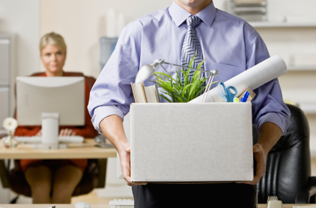 Женщину уволили по очень странной причине Женщину уволили по очень странной причине