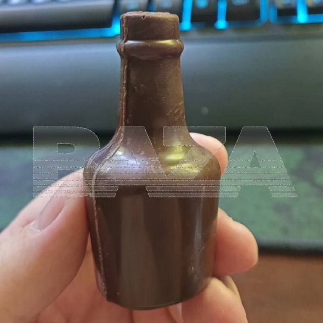 Российские школьники массово подсели на конфеты-рюмки с крепким алкоголем