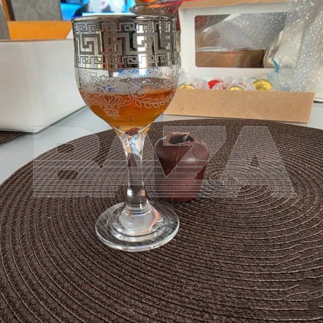 Российские школьники массово подсели на конфеты-рюмки с крепким алкоголем