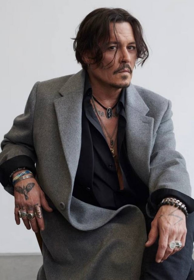 Джонни Депп сыграет главную роль в голливудской экранизации "Мастера и Маргариты" Джонни Депп сыграет главную роль в голливудской экранизации "Мастера и Маргариты"