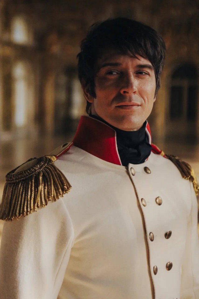 Сарик Андреасян, снимающий "Войну и мир", рассказал, кто сыграет Андрея Болконского Сарик Андреасян, снимающий "Войну и мир", рассказал, кто сыграет Андрея Болконского