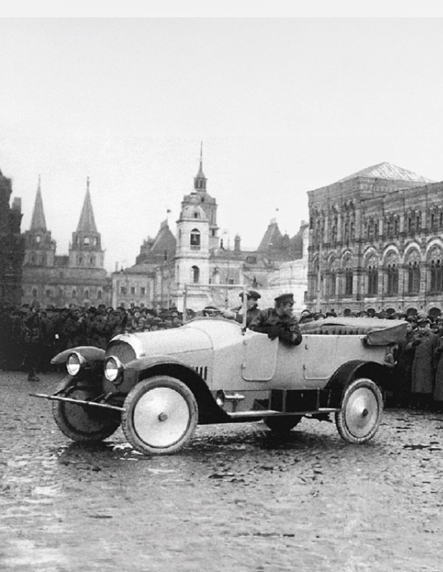 Первый российский автомобиль