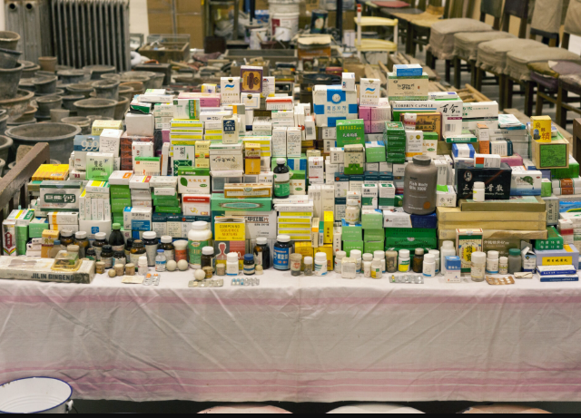 Иллюстрация из 10 000 вещей, найденных матерью. Иллюстрация из 10 000 вещей, найденных матерью.