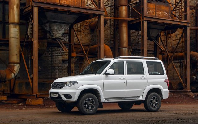 УАЗ показал новый Патриот — это первый рестайлинг за 10 лет