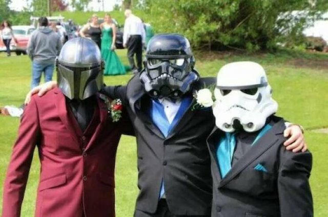 Подборка картинок. Вечерний выпуск - 15.12.2025