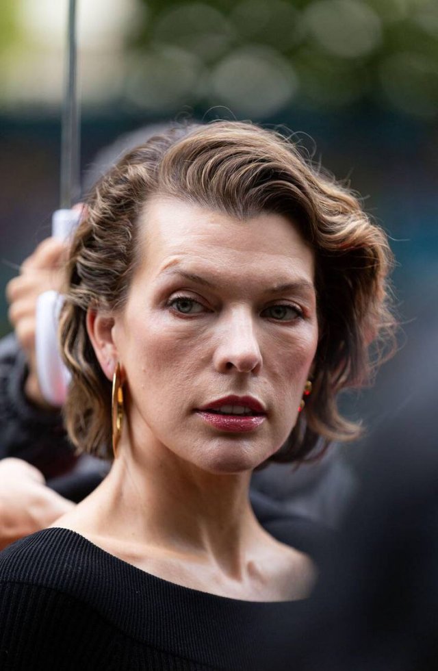 Милла Йовович отмечает 50-летие