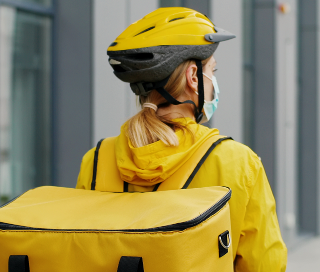 Космические зарплаты курьеров