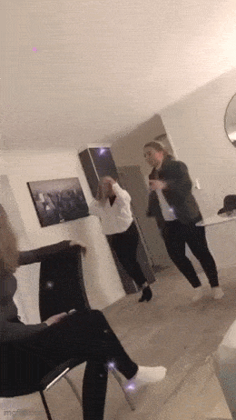 Подборка гифок -  18.12.2025