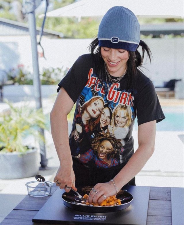 Билли Айлиш отмечает 24-летие