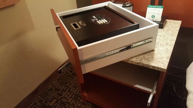 Подборка безумных решений строителей и проектировщиков