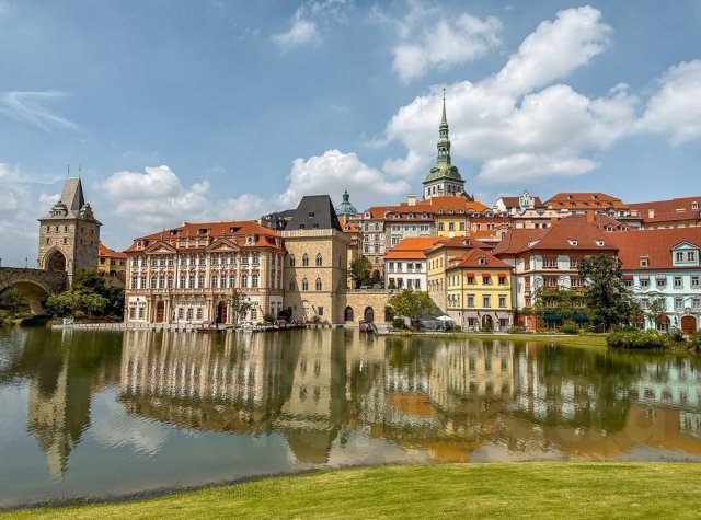 Ничего особенного, просто кампус Huawei в Китае