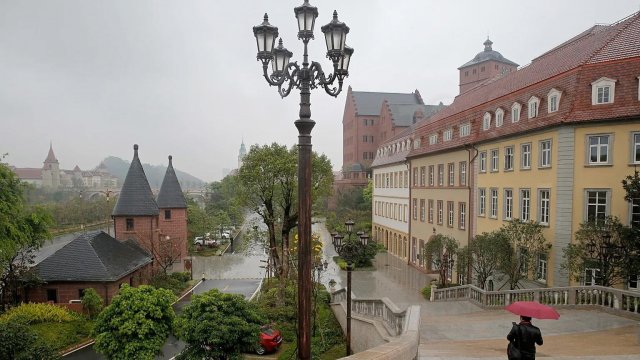 Ничего особенного, просто кампус Huawei в Китае