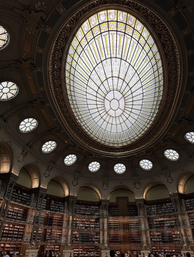 Ничего особенного, просто кампус Huawei в Китае