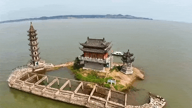 Подборка гифок -  24.12.2025