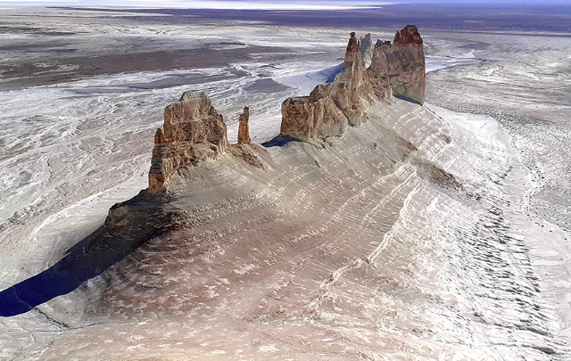 Плато Босжира в Казахстане