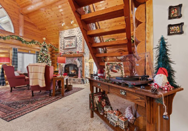 Дом Санта-Клауса на Северном полюсе