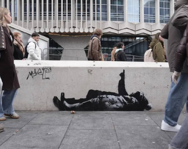 Новые работы Banksy в Лондоне