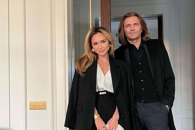 Стефания Маликова как оберге от новогоднего зажора