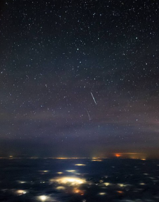 Метеорный поток: вид с самолета