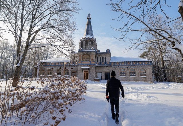 Белорус купил дурдом за 7 800 рублей и переехал туда жить