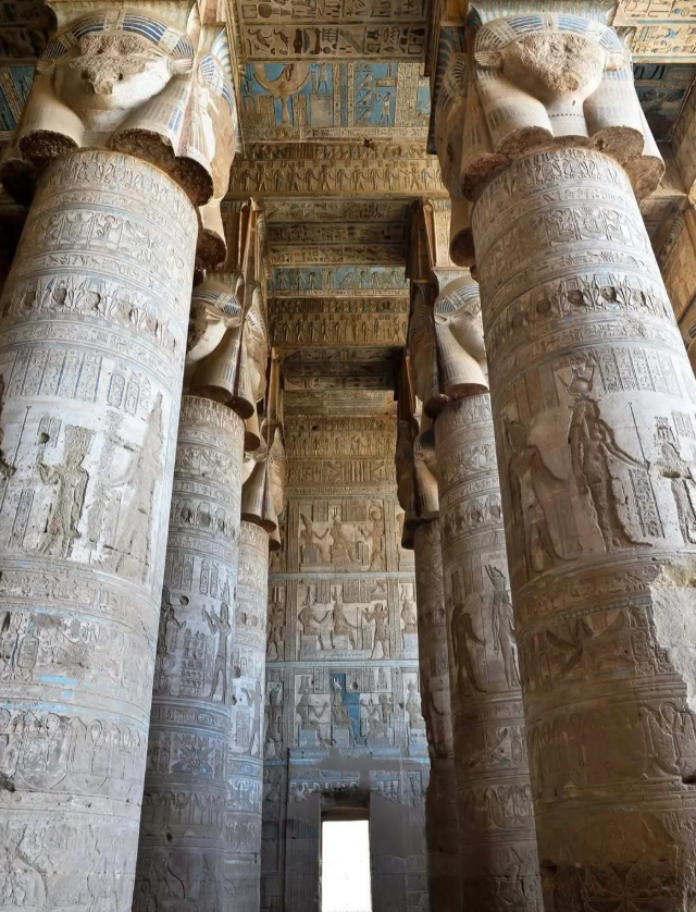 Храм Дендеры