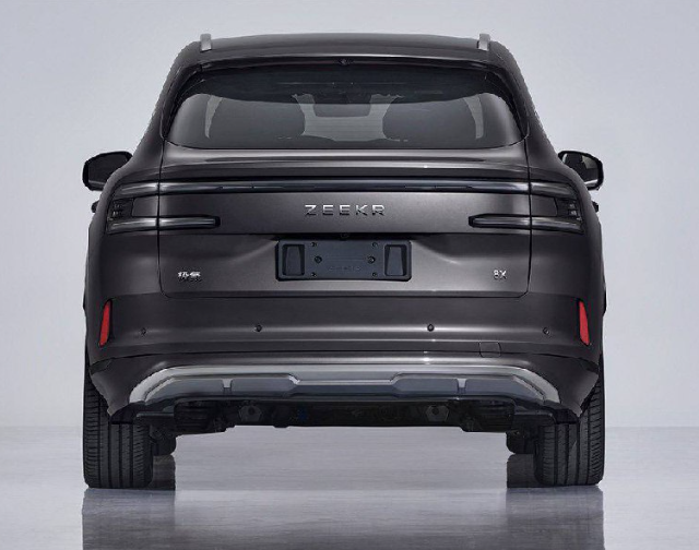 Новый Zeekr 8X