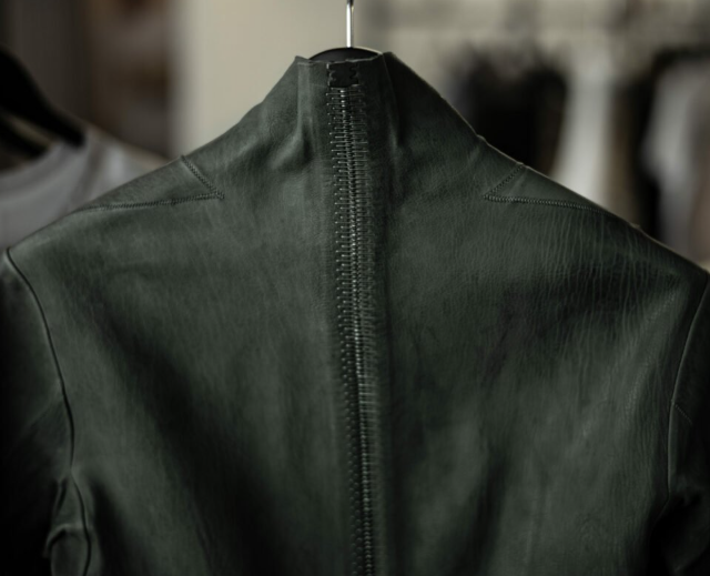 Куртки с железным позвонком