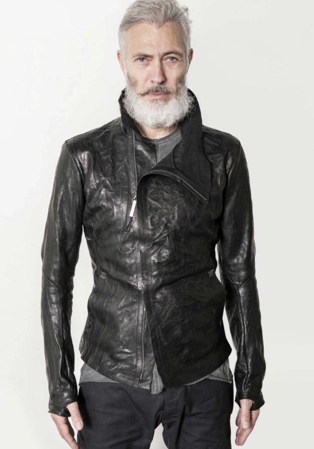 Куртки с железным позвонком