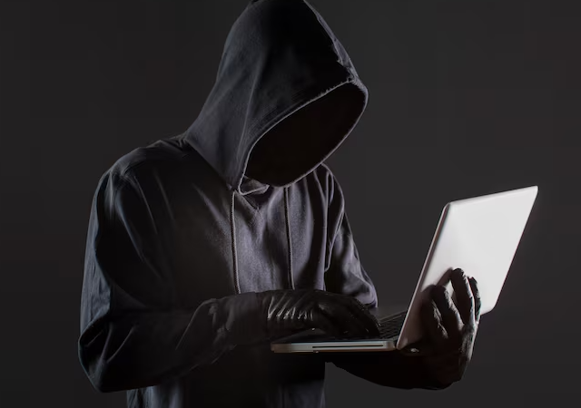 Мошенник сдался