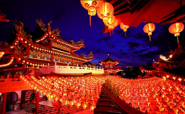 Необычная игра в Китае на Новый год