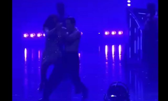 56-летняя Дженнифер Лопес на концерте крутится, словно ей 25