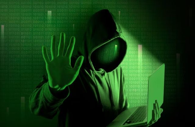 Хакеры запустили новый вирус троян Falcon