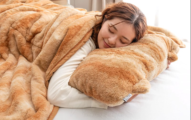 Котик всегда с тобой: как постельное бельё в форме котов решает проблему аллергии и одиночества