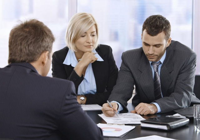 Самый обычный бизнес разговор в Дубае