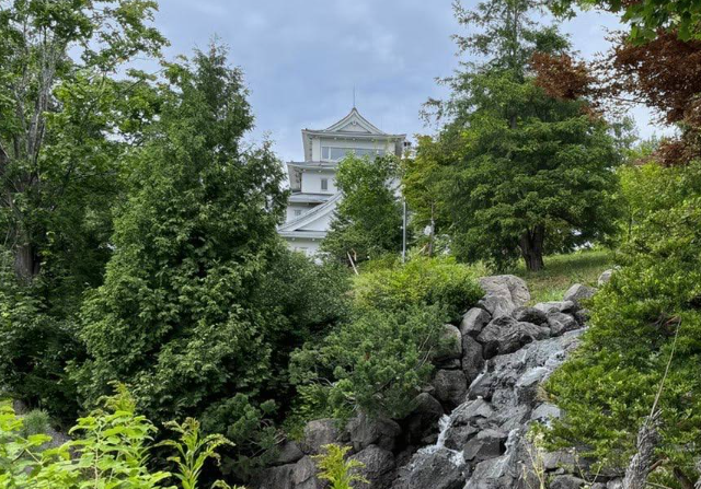 В Японии продают шестиэтажный замок по цене однокомнатной квартиры.