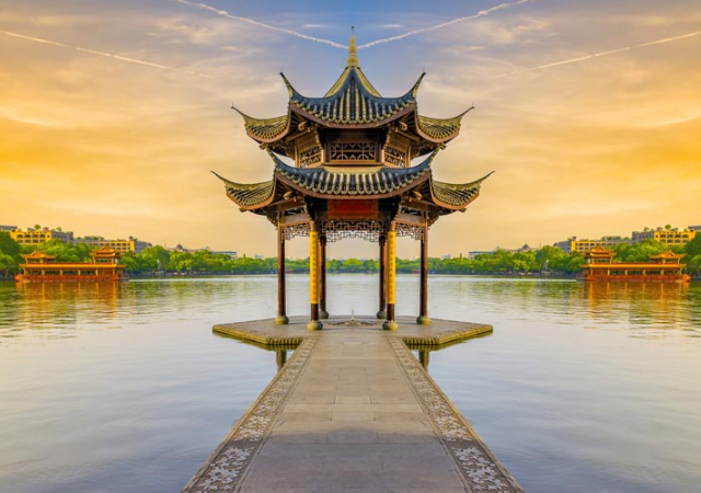 Какую квартиру можно снять в Китае на месяц на 25 тысяч рублей?