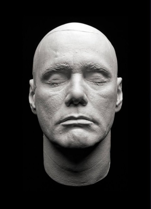 Теория заговора с подменой Джима Керри набирает обороты