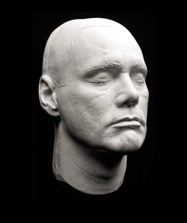 Теория заговора с подменой Джима Керри набирает обороты