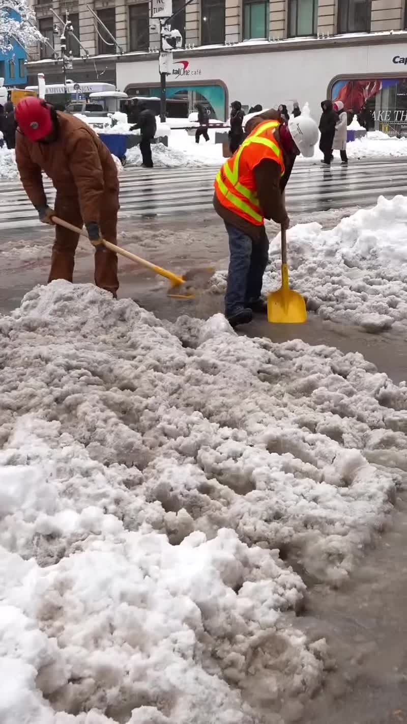 Нью-Йорк превратился в Санкт-Петербург