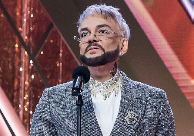 Как можно не заметить рядом с собой такую звезду?