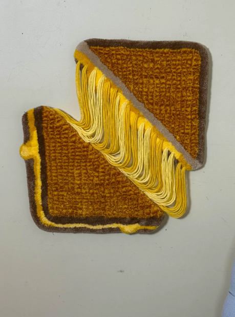 Связанный бутерброд с плавленым сыром