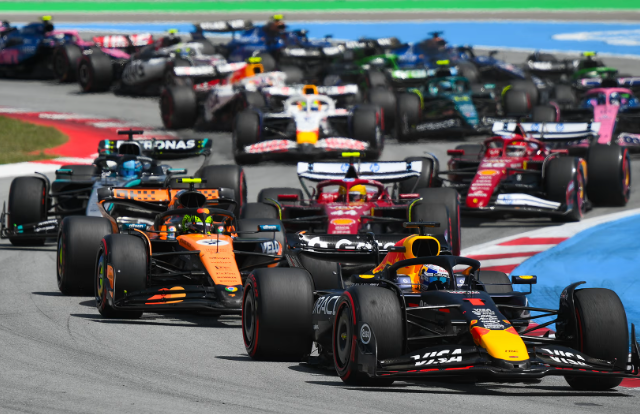 Как заводятся разные гоночные машины