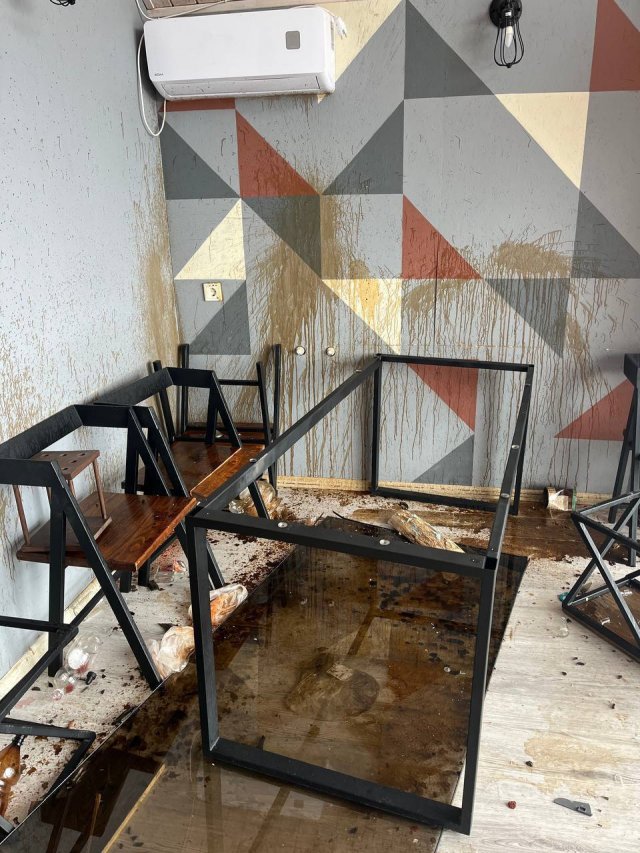 В Тольятти толпа подростков разнесла дом, снятый на ночь
