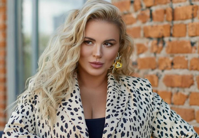 Певице Анне Семенович предложили стать депутатом