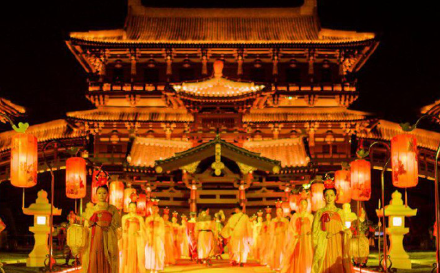 Масштабный Праздник фонарей в Китае