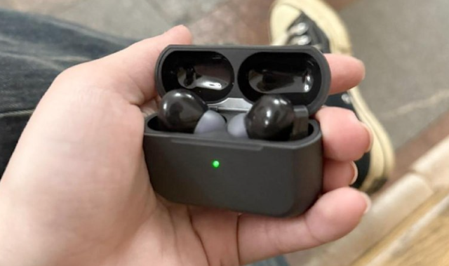 В метро нашли прототип новых наушников «Яндекса»